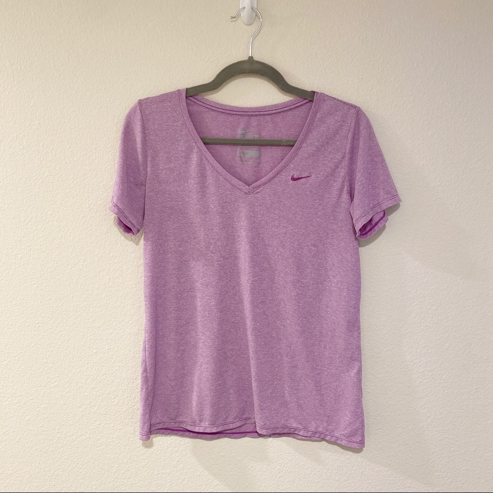 NIKE The Nike Tee Athletic Cut Dry-Fit Purple